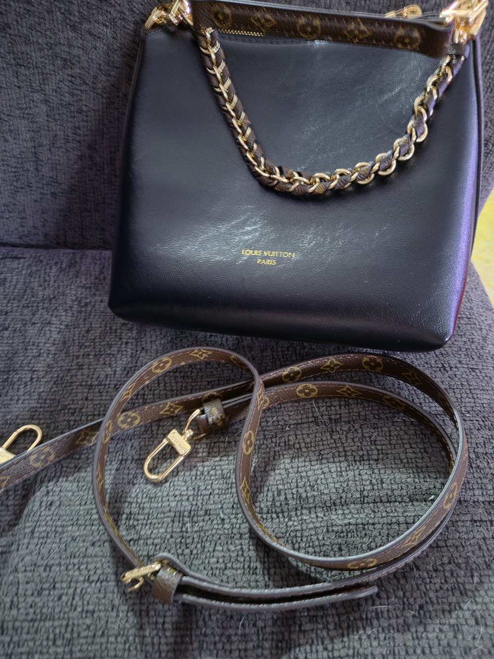 Mini Multipass In Black Leather - Picture 2 of 14